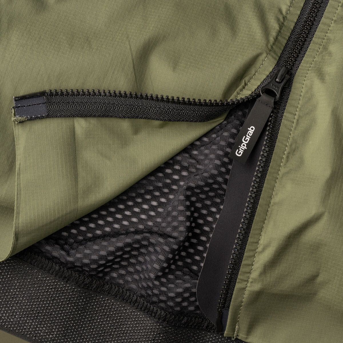 GripGrab PACR Windproof Lightweight Vest, olive green - Bild 8