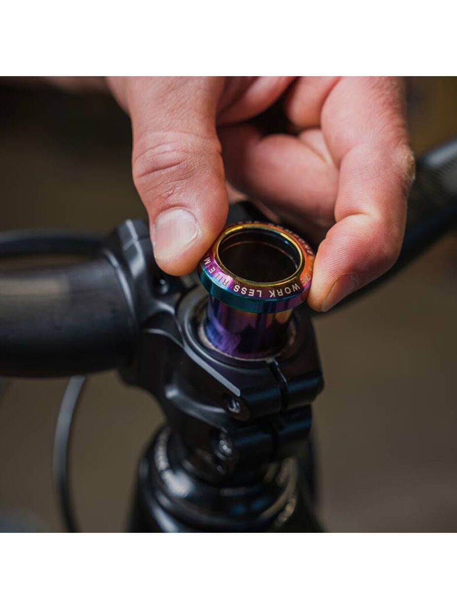 OneUp Components EDC Threadless Carrier, gold - Bild 3