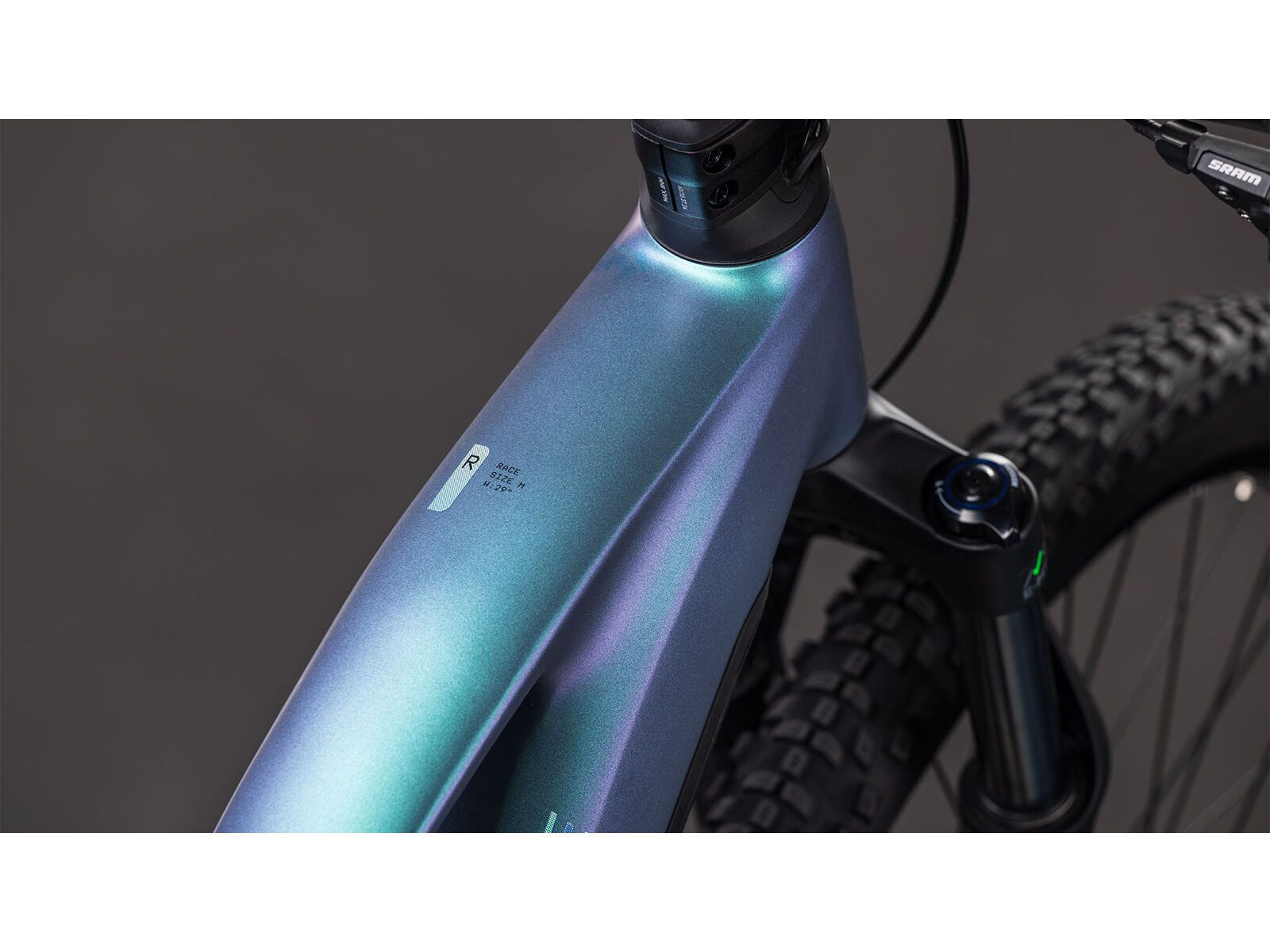 Cube Reaction Hybrid Race 800 Trapeze 27.5, polarlight´n´prism - Bild 4