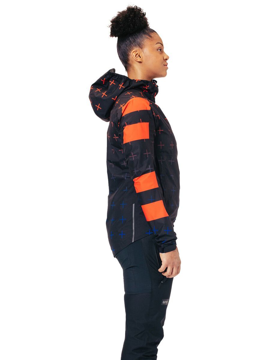 GOREWEAR Endure Gore-Tex Jacke Damen, black/fireball - Bild 6