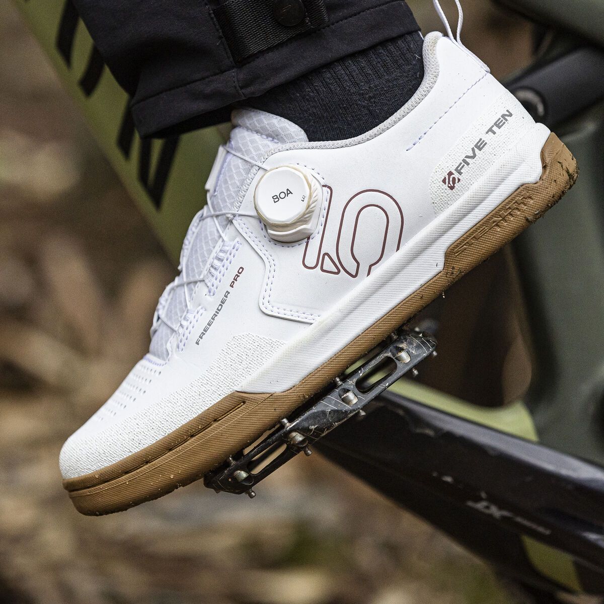 Five Ten Freerider Pro Boa Women, cloud white/warm clay/grey three - Bild 9