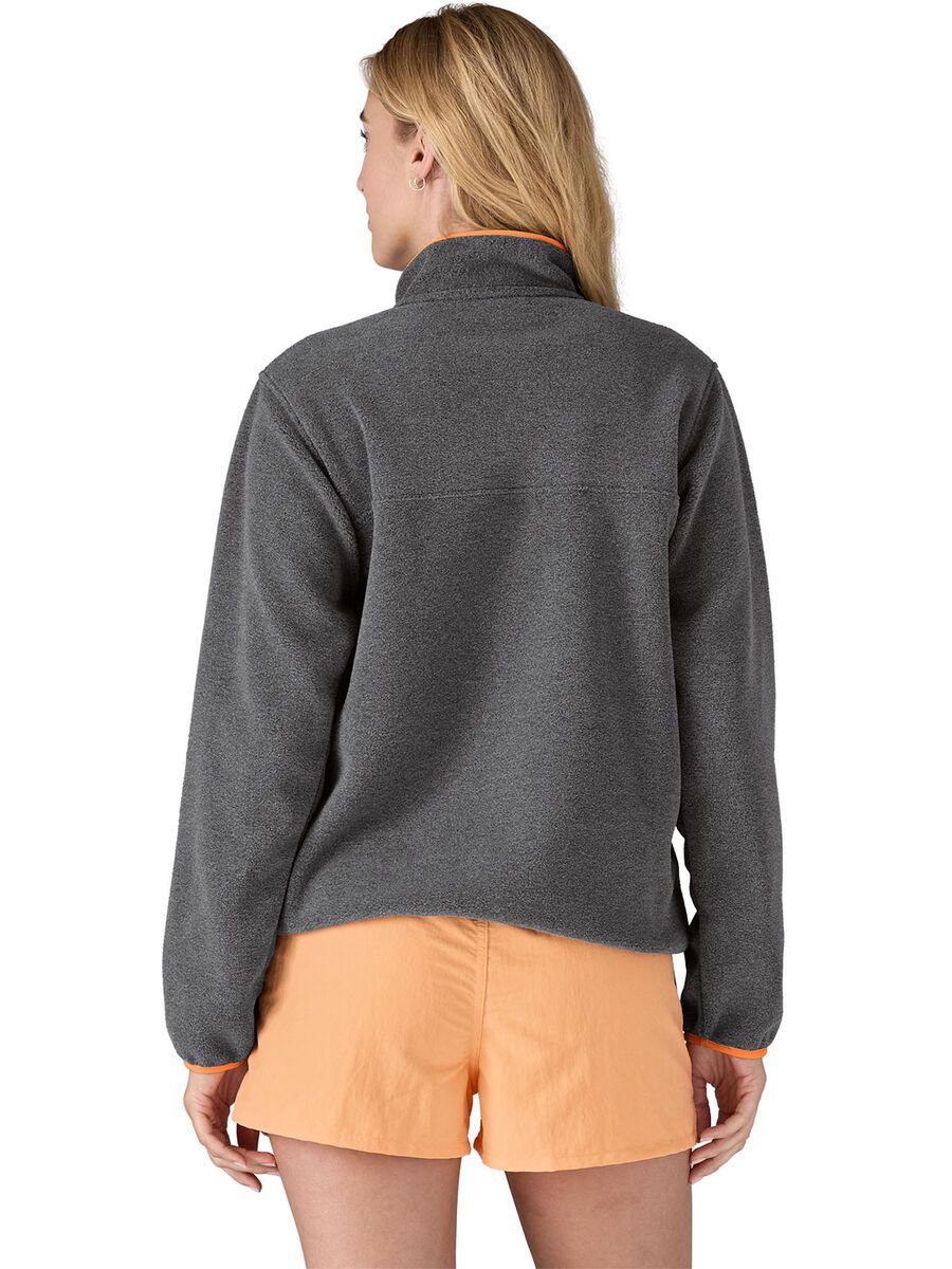 Patagonia Women's Lightweight Synchilla Snap-T Pullover, nickel w/vivid apricot - Bild 3