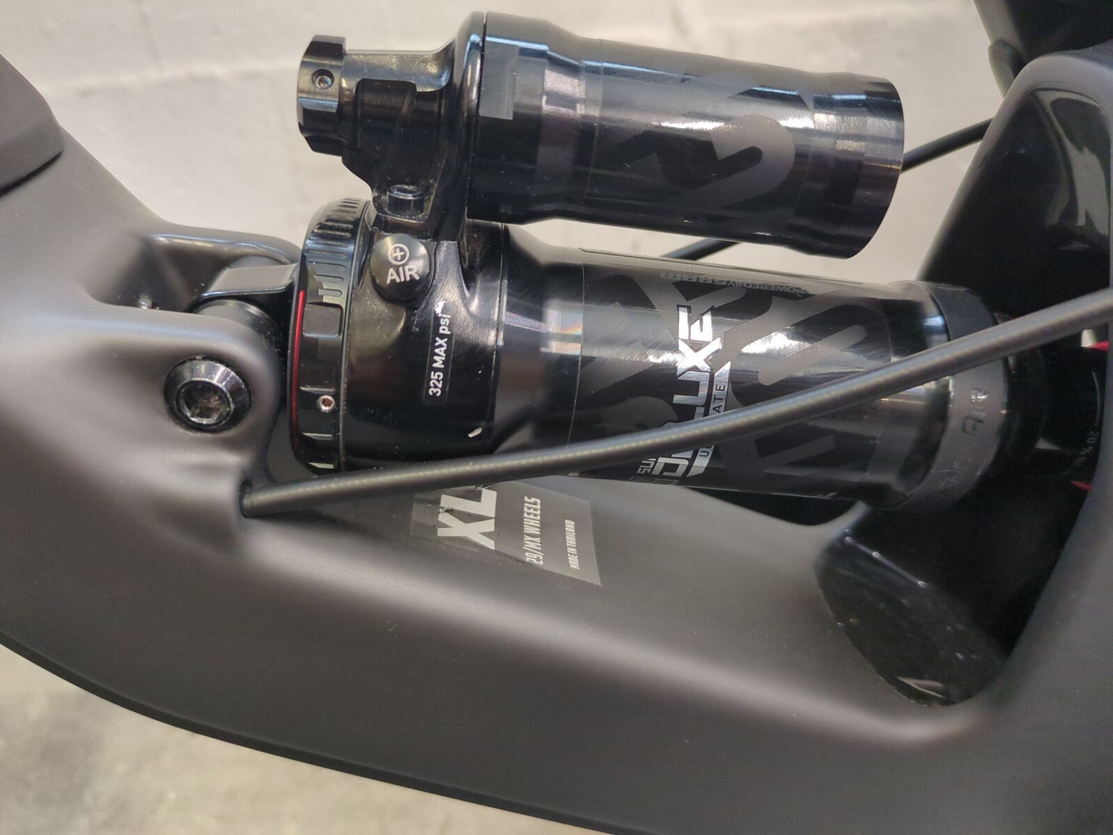 ***2. Wahl*** Santa Cruz Bronson CC / X01 / MX matte dark matter - Bild 8