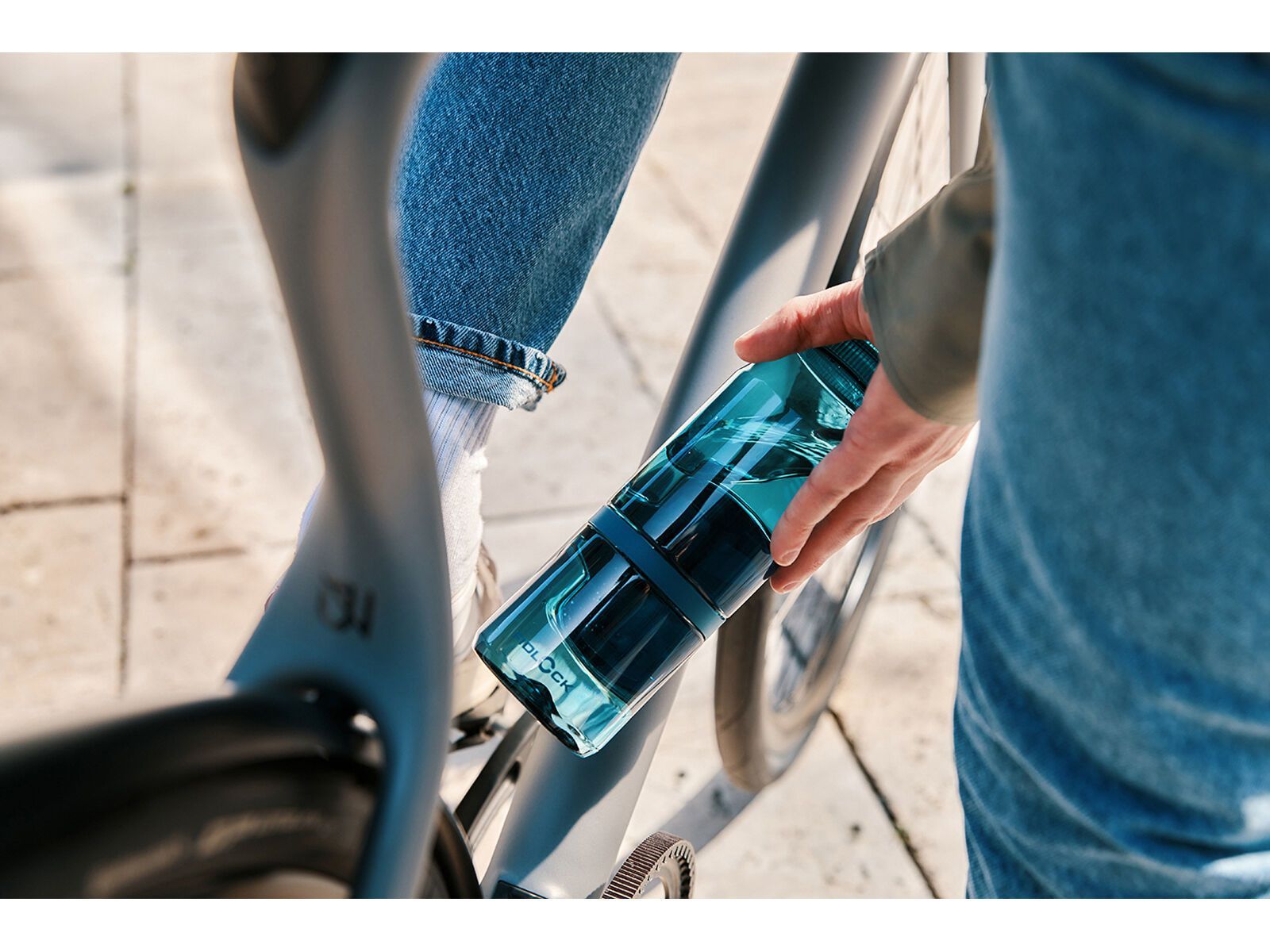 Fidlock Twist Bottle 700 Life + Bike Base, trans. dark blue - Bild 11