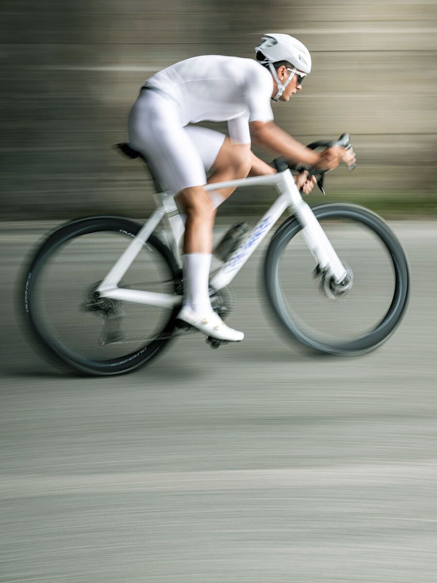 MET Manta MIPS, absolute white limited edition - Bild 11