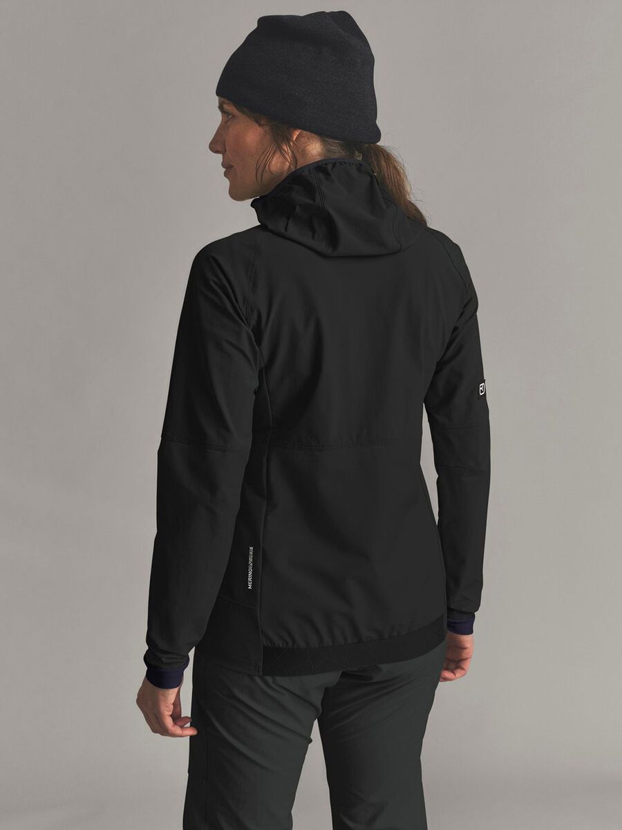 Ortovox Venet Softshell Hooded Jacket W, black raven - Bild 7