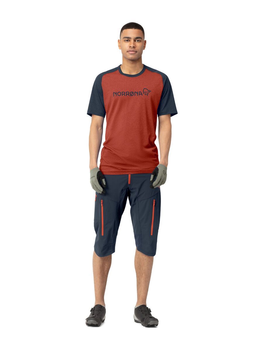 Norrona fjørå equaliser lightweight T-Shirt M's, rooibos tea/indigo night - Bild 3