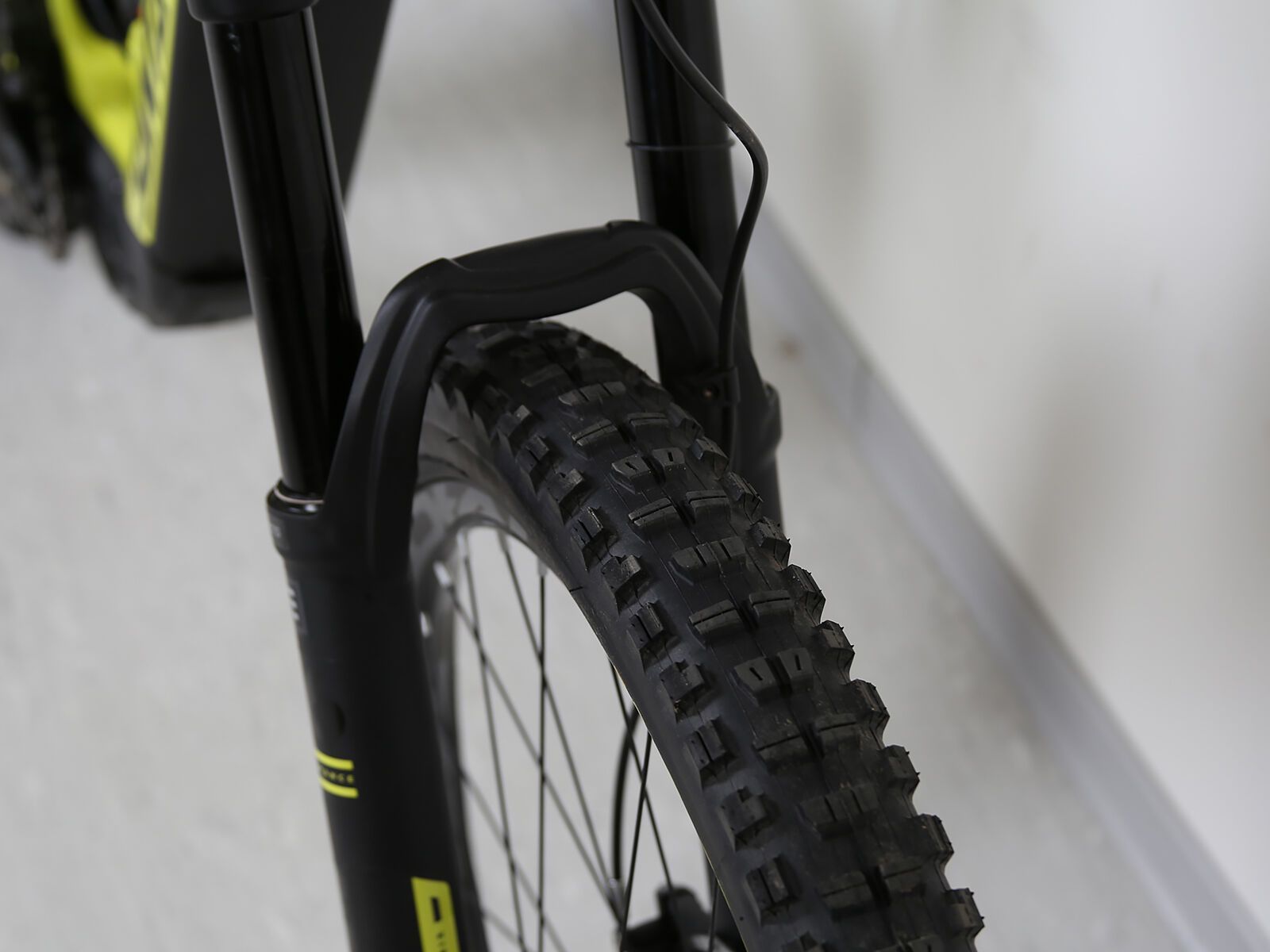***2. Wahl*** Santa Cruz Heckler CC S yellowjacket and black 2020 - Bild 4