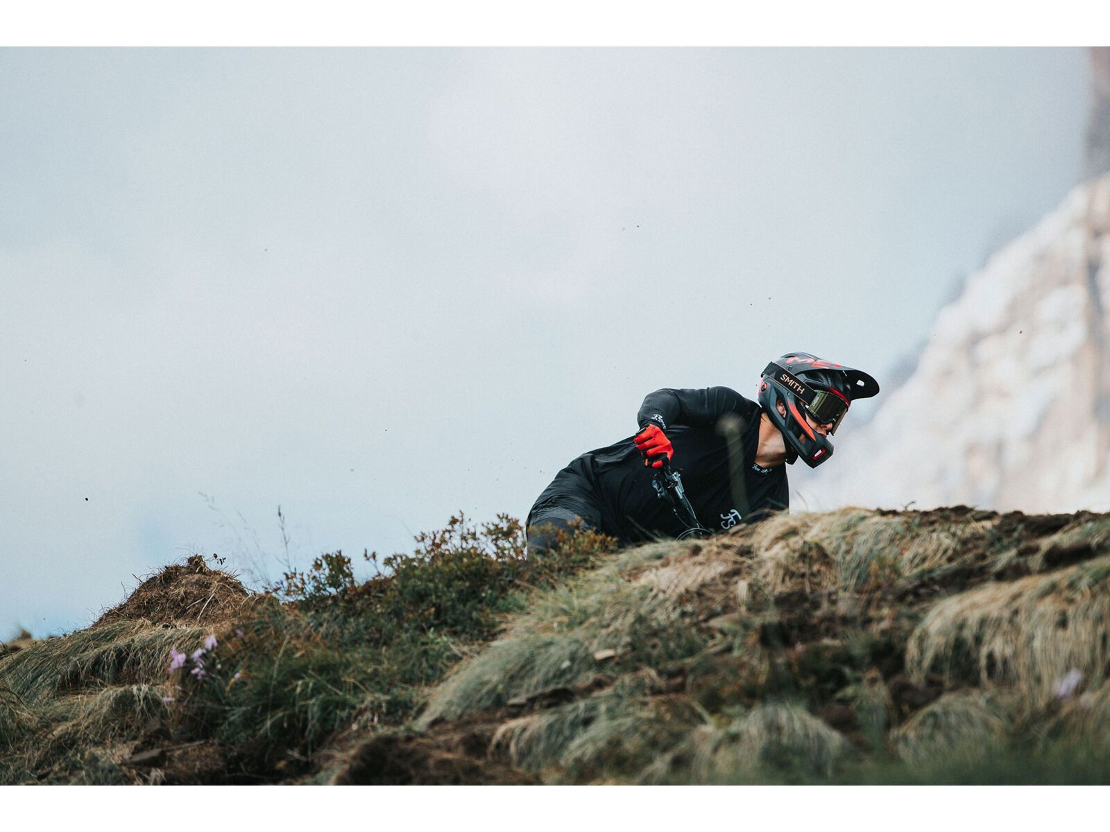 MET Parachute MCR MIPS, black red/matt glossy - Bild 10