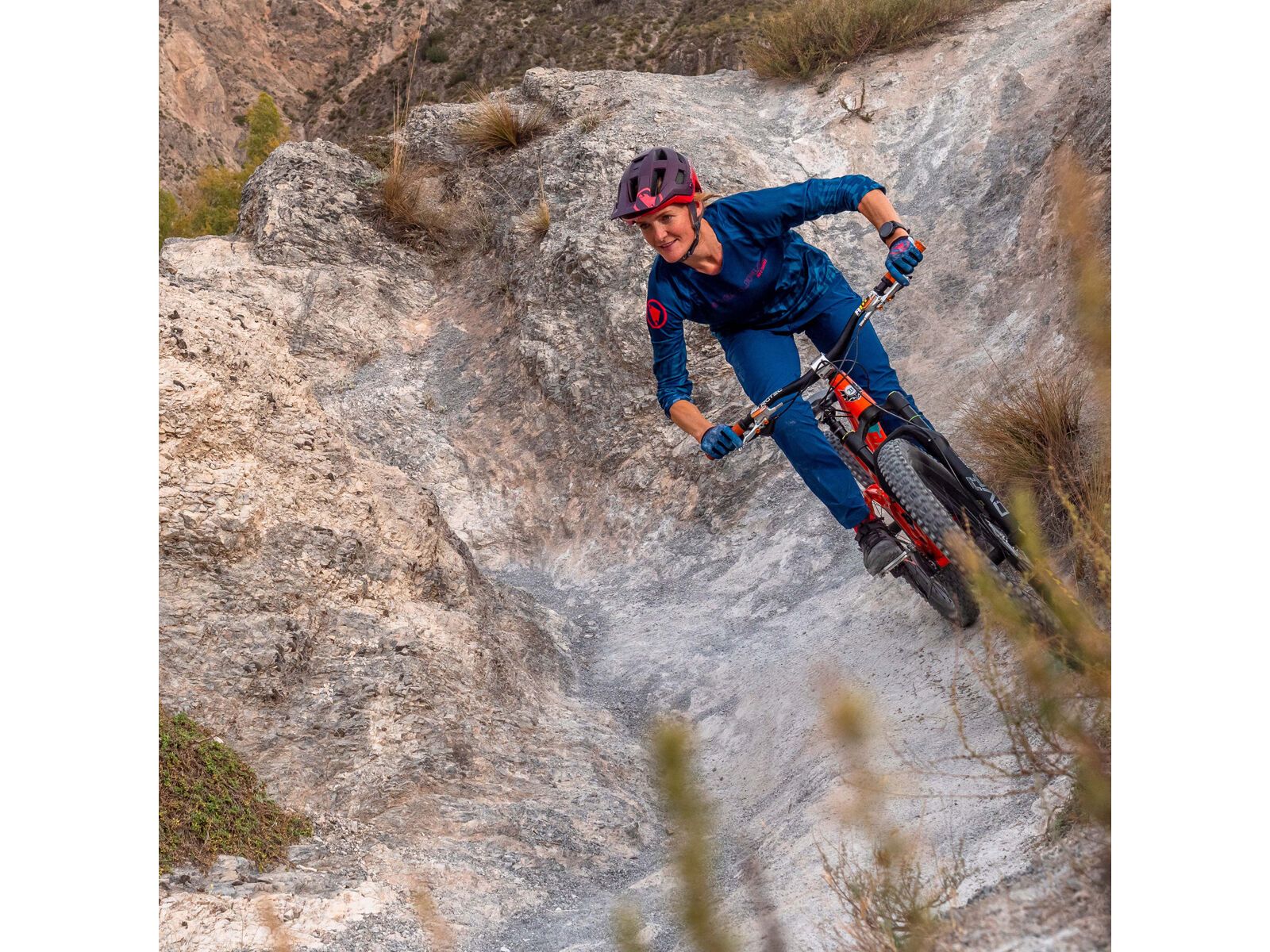 Endura Damen MT500 Print T-Shirt LTD (langarm), blaubeere - Bild 5