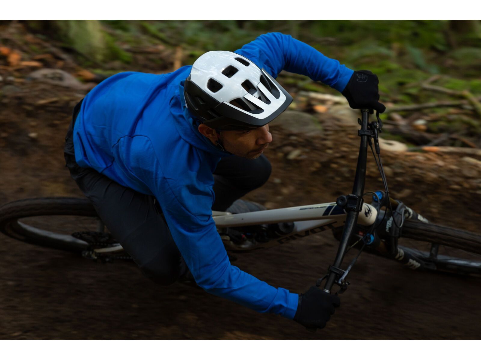 Lazer Jackal KinetiCore, matte white black - Bild 9