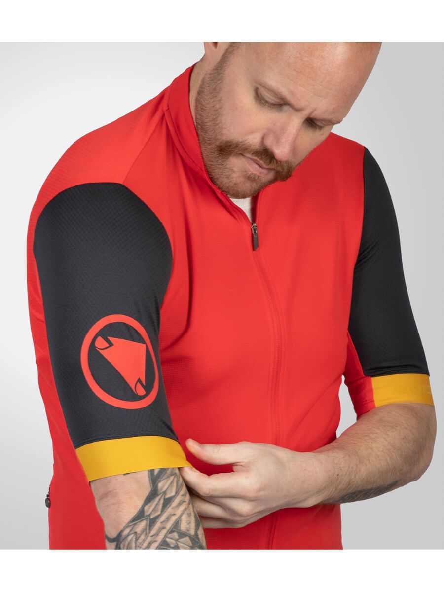 Endura FS260 Trikot (kurzarm) - Relaxed Fit, granatapfel - Bild 5