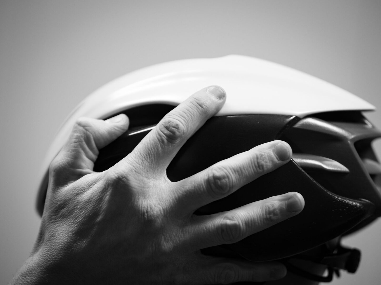 MET Manta MIPS, white/holographic glossy - Bild 6