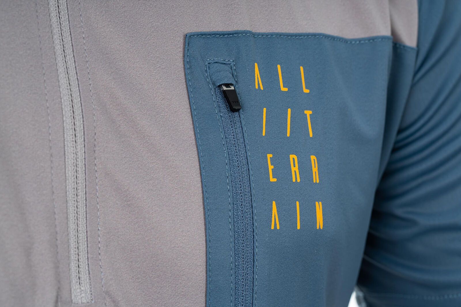 Cube ATX Trikot Half Zip kurzarm, beige´n´blue - Bild 4