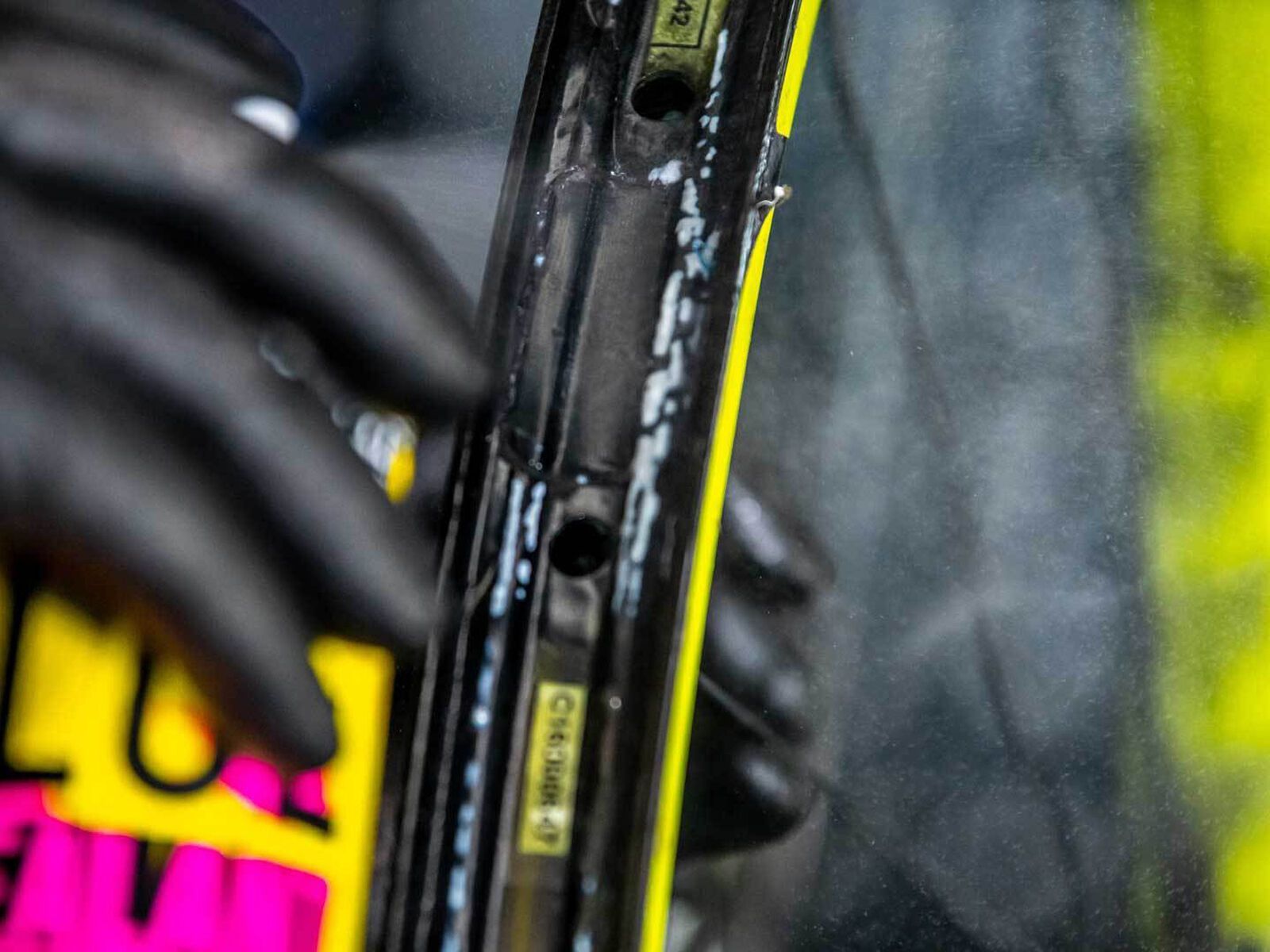 Muc-Off Glue & Sealant Remover 200 ml - Bild 5