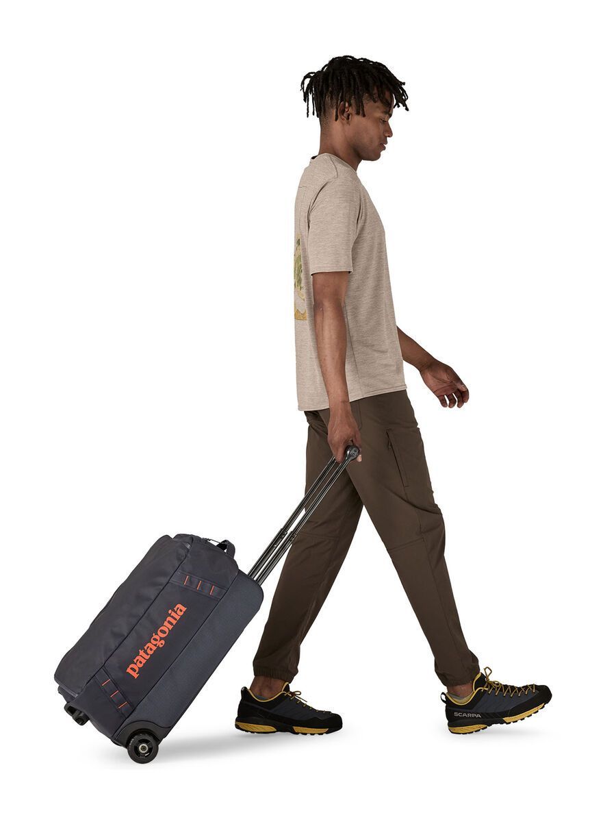 Patagonia Black Hole Wheeled Duffel 40L, smolder blue - Bild 4