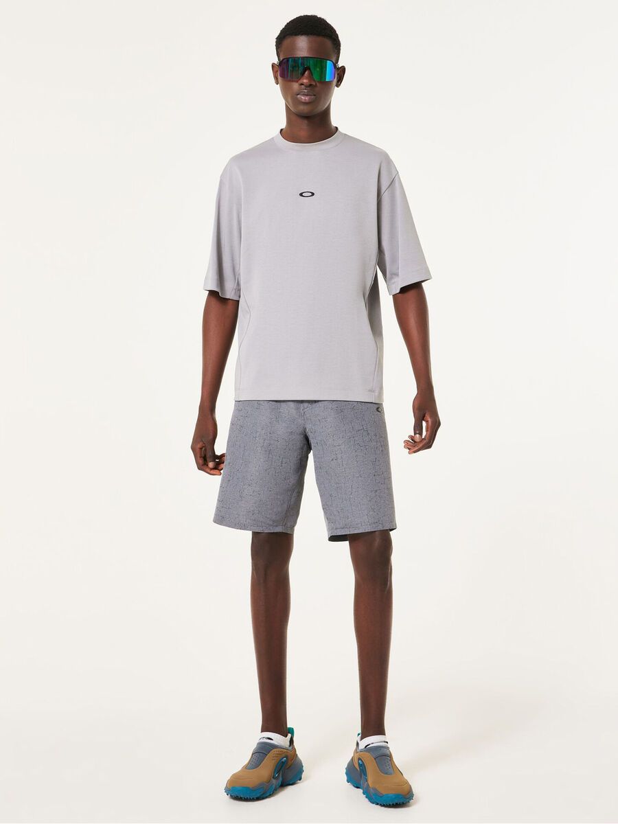 Oakley Driven Tee, cement - Bild 3
