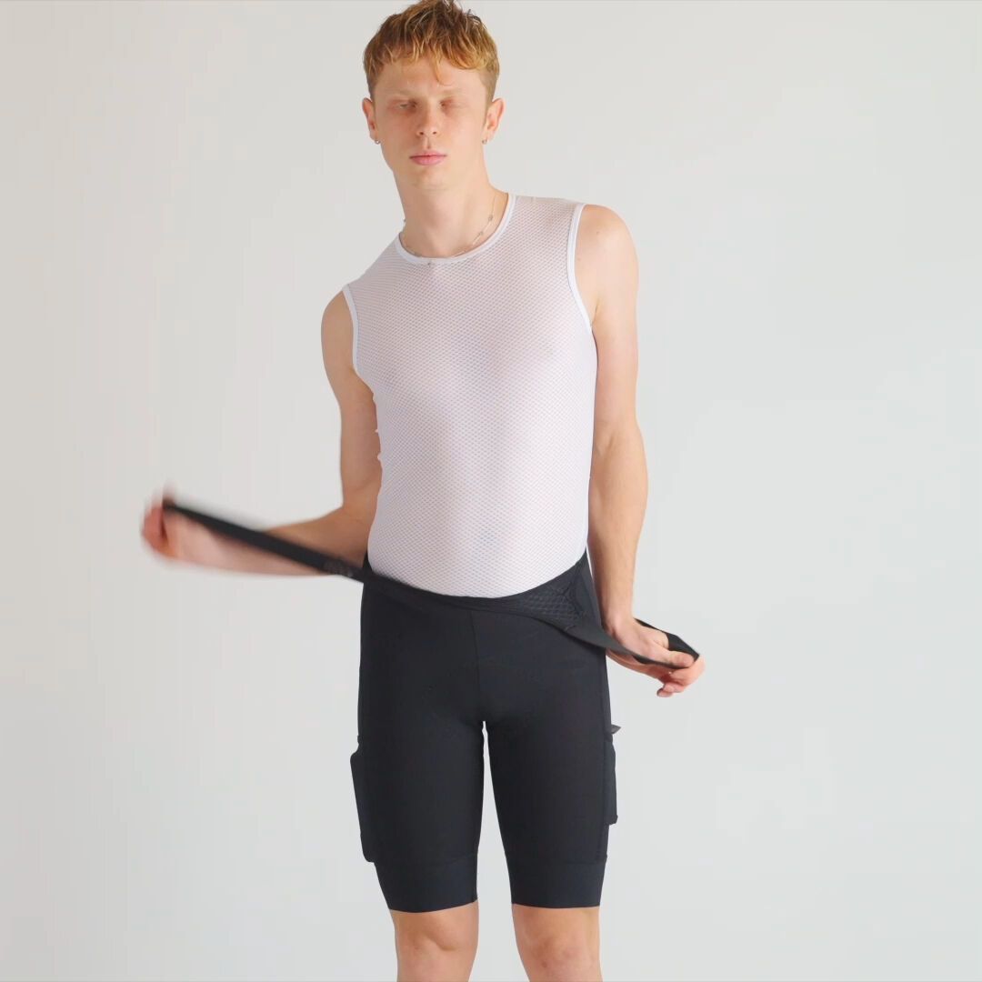 GripGrab EXPLR Cargo Bib Shorts, black - Video 13