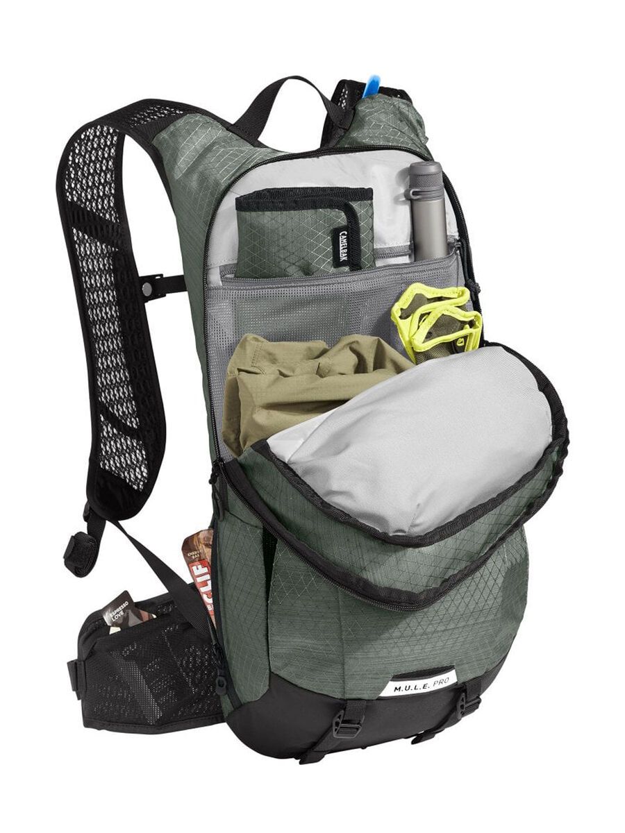 Camelbak M.U.L.E. Pro Trinkrucksack 14 L + 3 L Reservoir, agave green/black - Bild 13