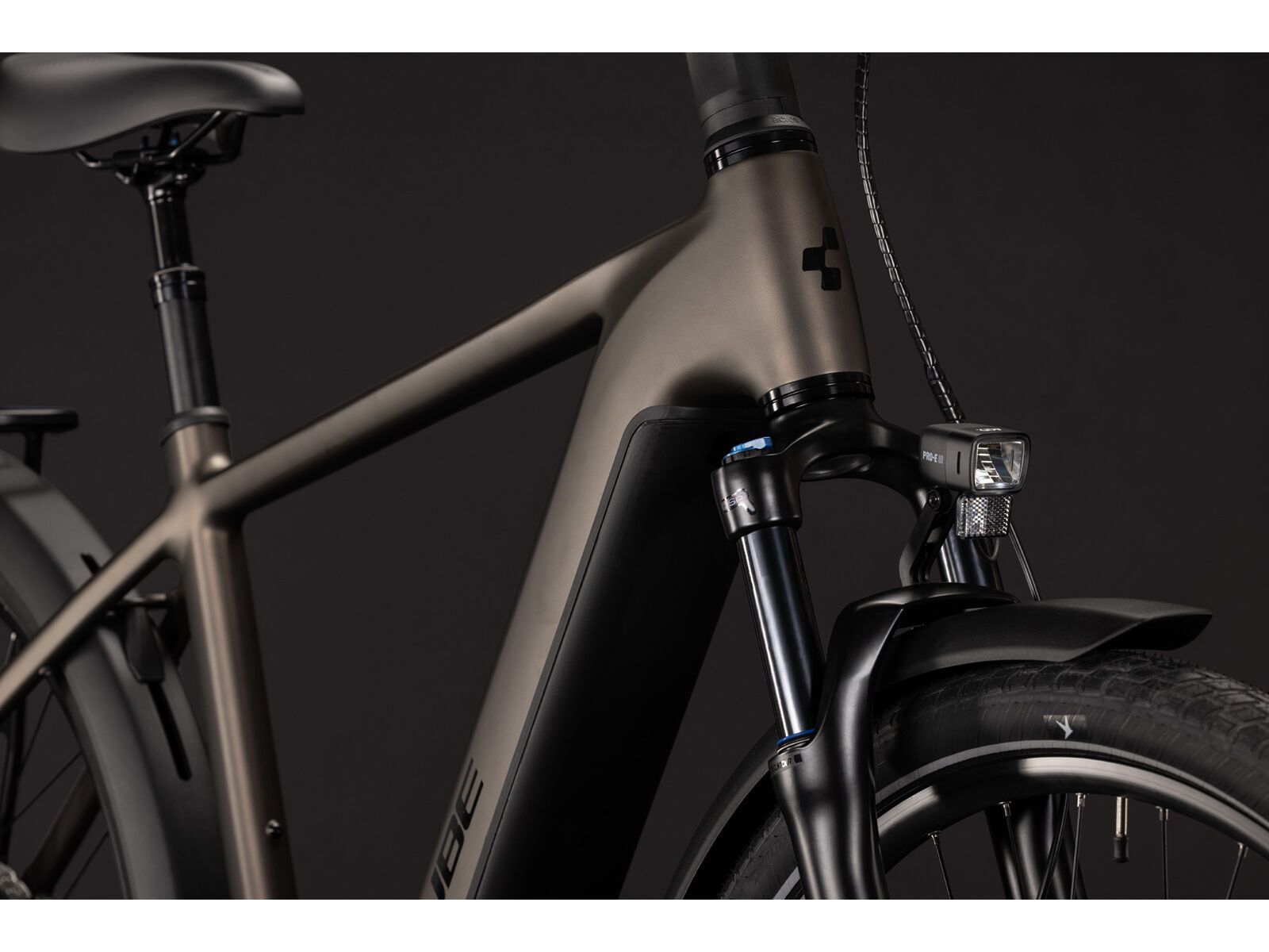 Cube Touring Hybrid Pro 800, metallicumbra´n´black - Bild 6