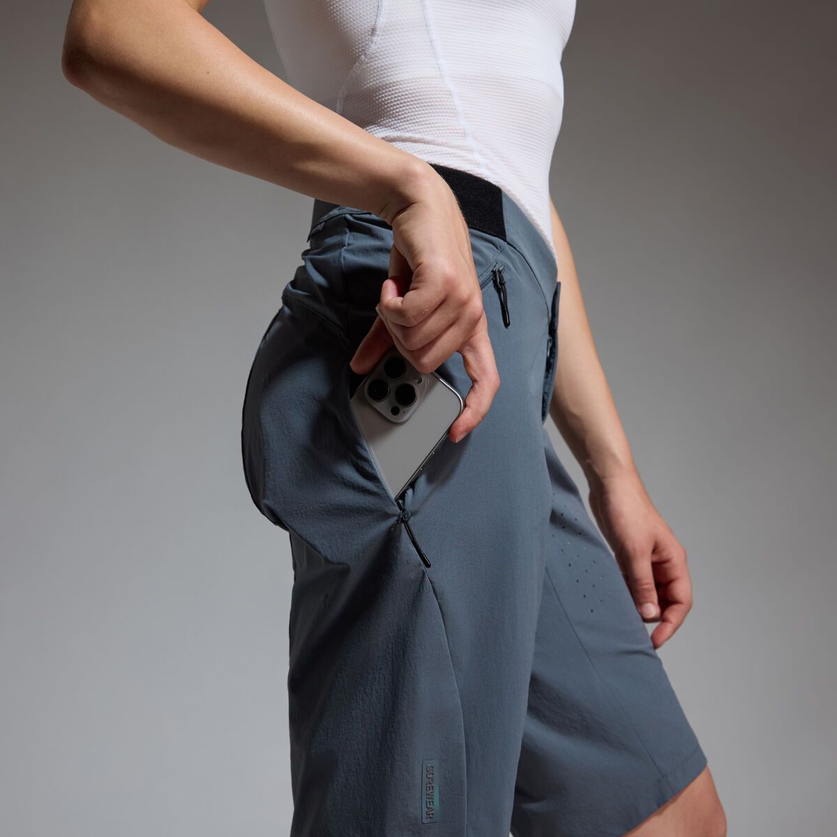 GOREWEAR Fernflow Shorts Damen, lab graphite - Bild 7