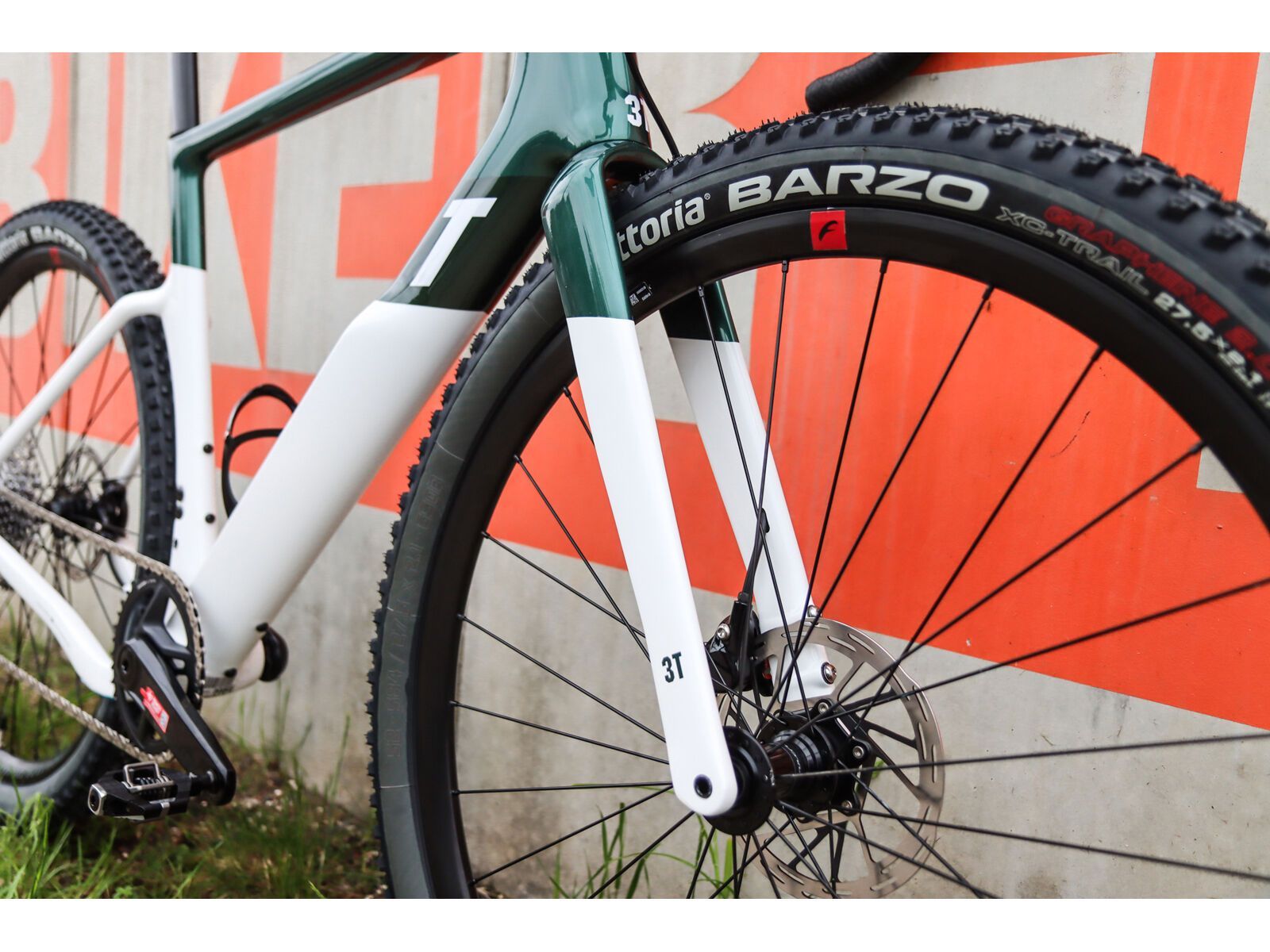 3T Exploro RaceMax Rival XPLR 1x12 650B, emerald/white - Bild 4