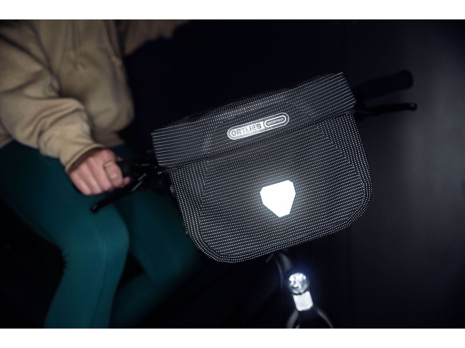 ORTLIEB Ultimate High-Vis 6,5 L, black reflective - Bild 10
