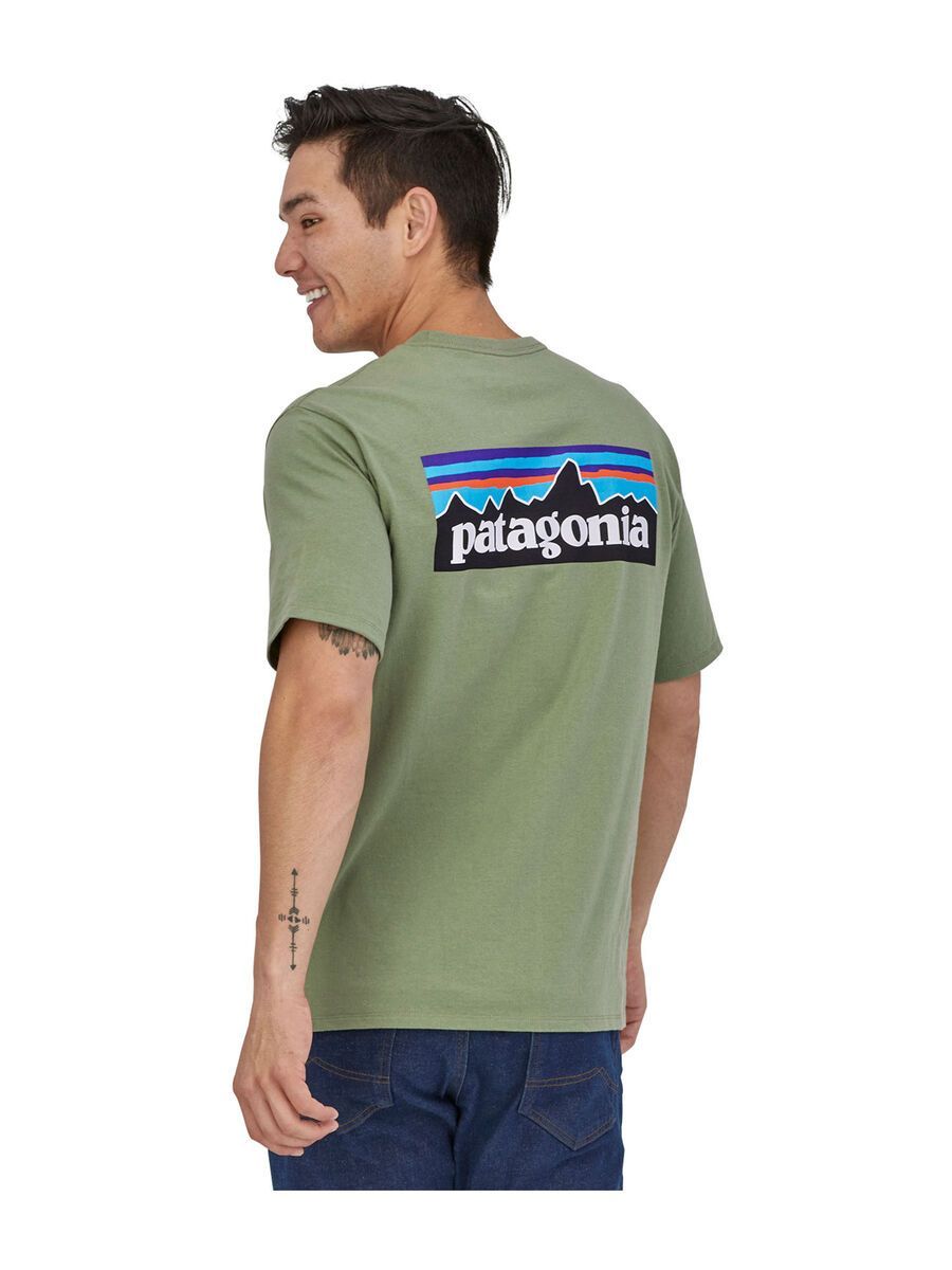 Patagonia Men's P-6 Logo Responsibili-Tee, sedge green - Bild 3