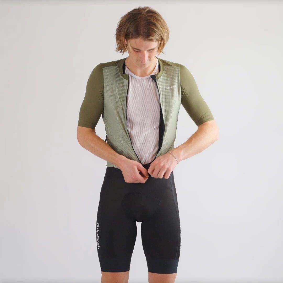 GripGrab PACR Lightweight Short Sleeve Jersey, olive green - Video 11