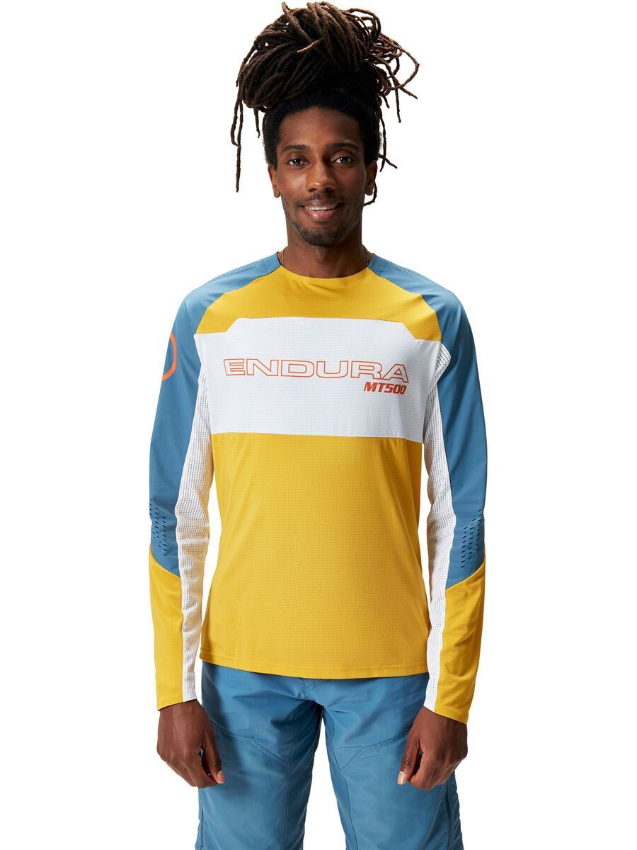 袴 3点セット（着物・袴・帯）