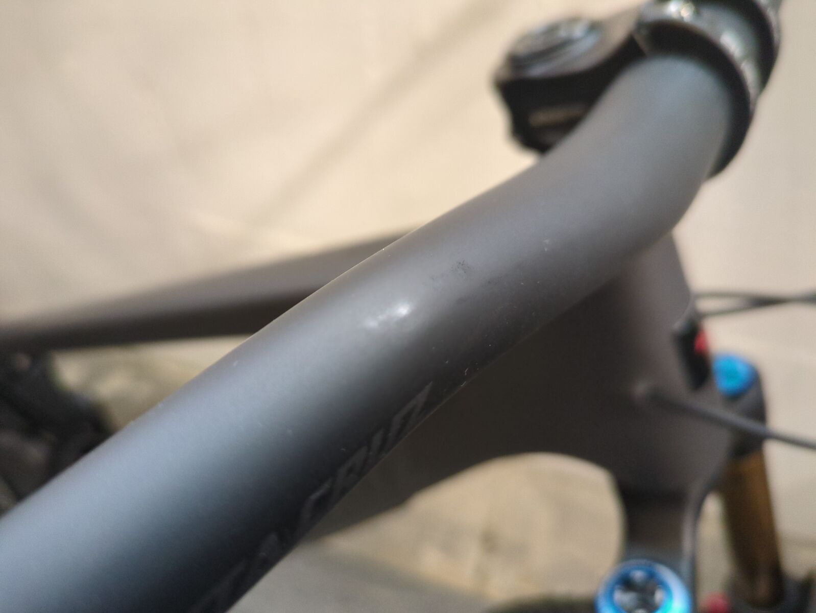 ***2. Wahl*** Santa Cruz Bronson CC / X01 / MX matte dark matter - Bild 6