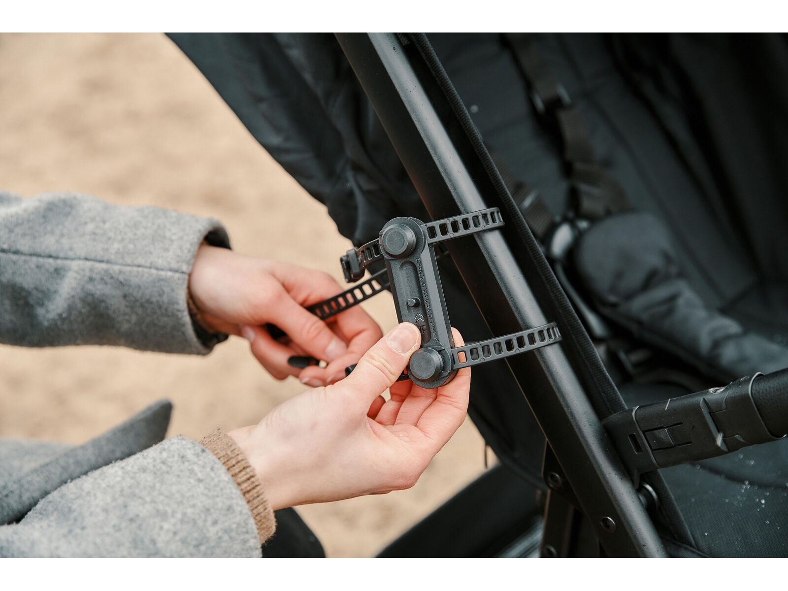 Fidlock Twist Bottle 590 + Uni Base, transparent black - Bild 16