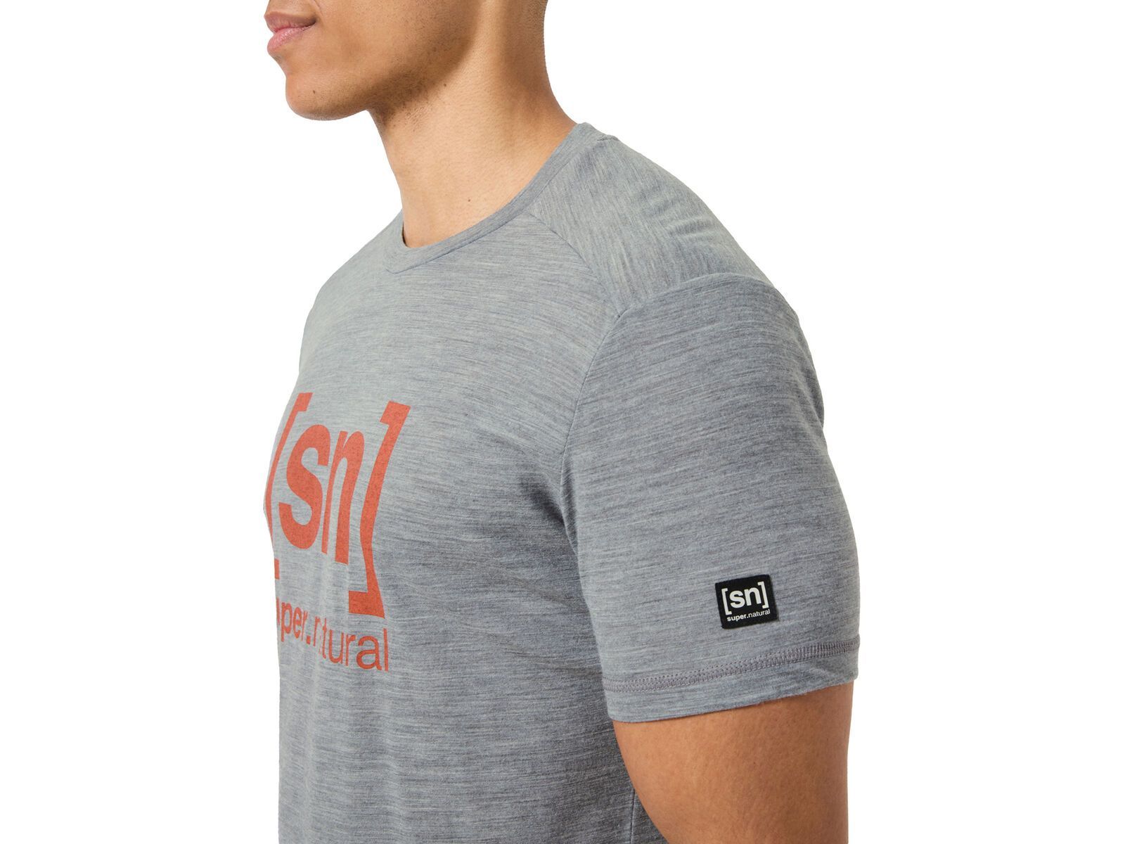 super.natural M Logo Tee, cashmere grey melange/chilli | Bild 5