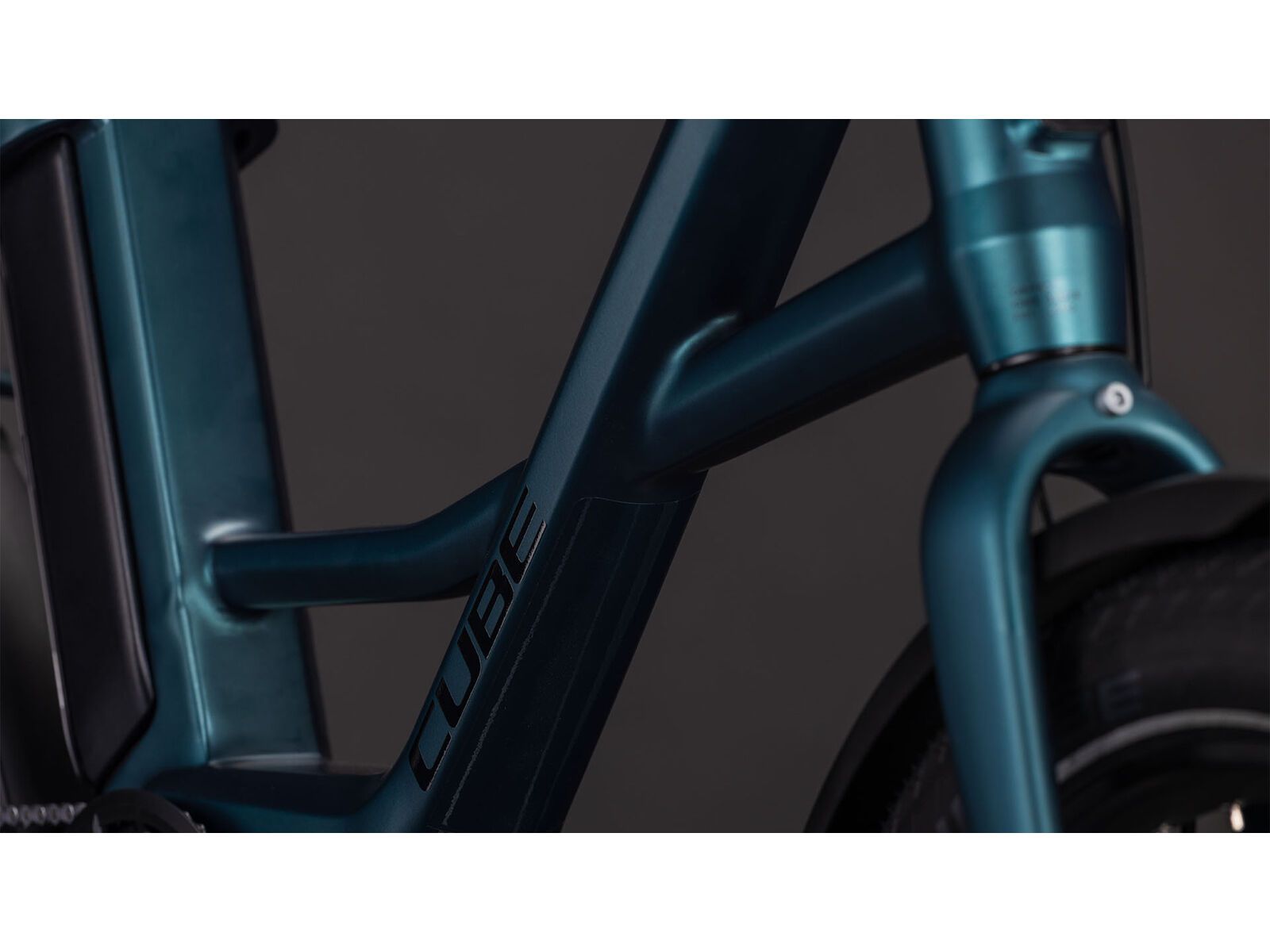 Cube Compact Hybrid 545, royalgreen´n´black | Bild 6