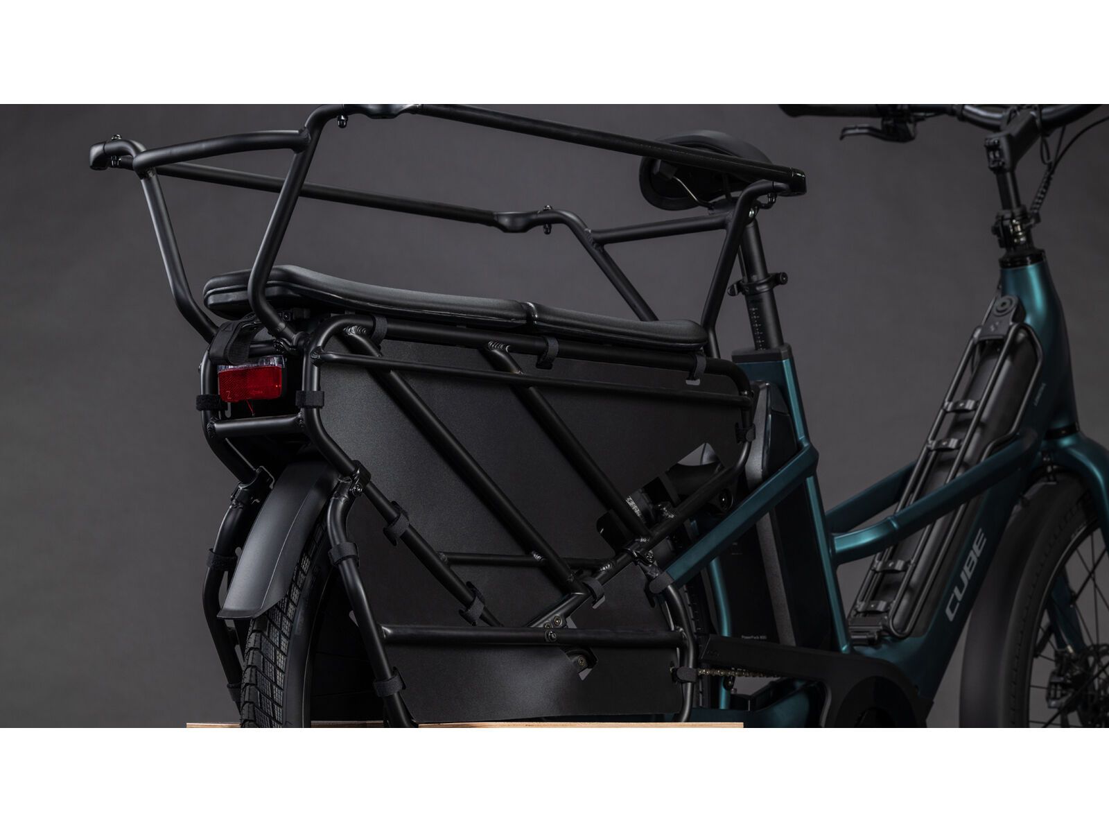 Cube Longtail Hybrid Family 800, royalgreen´n´black | Bild 5