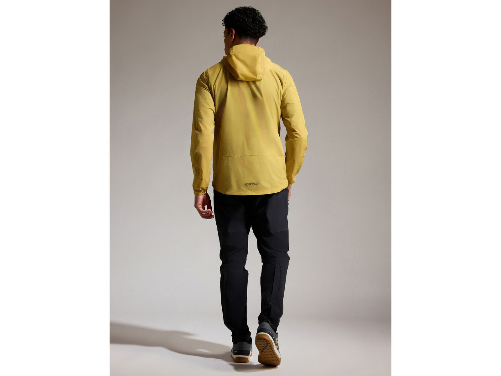 GOREWEAR Fernflow Windbreaker mit Kapuze Herren, tuscan sand | Bild 6