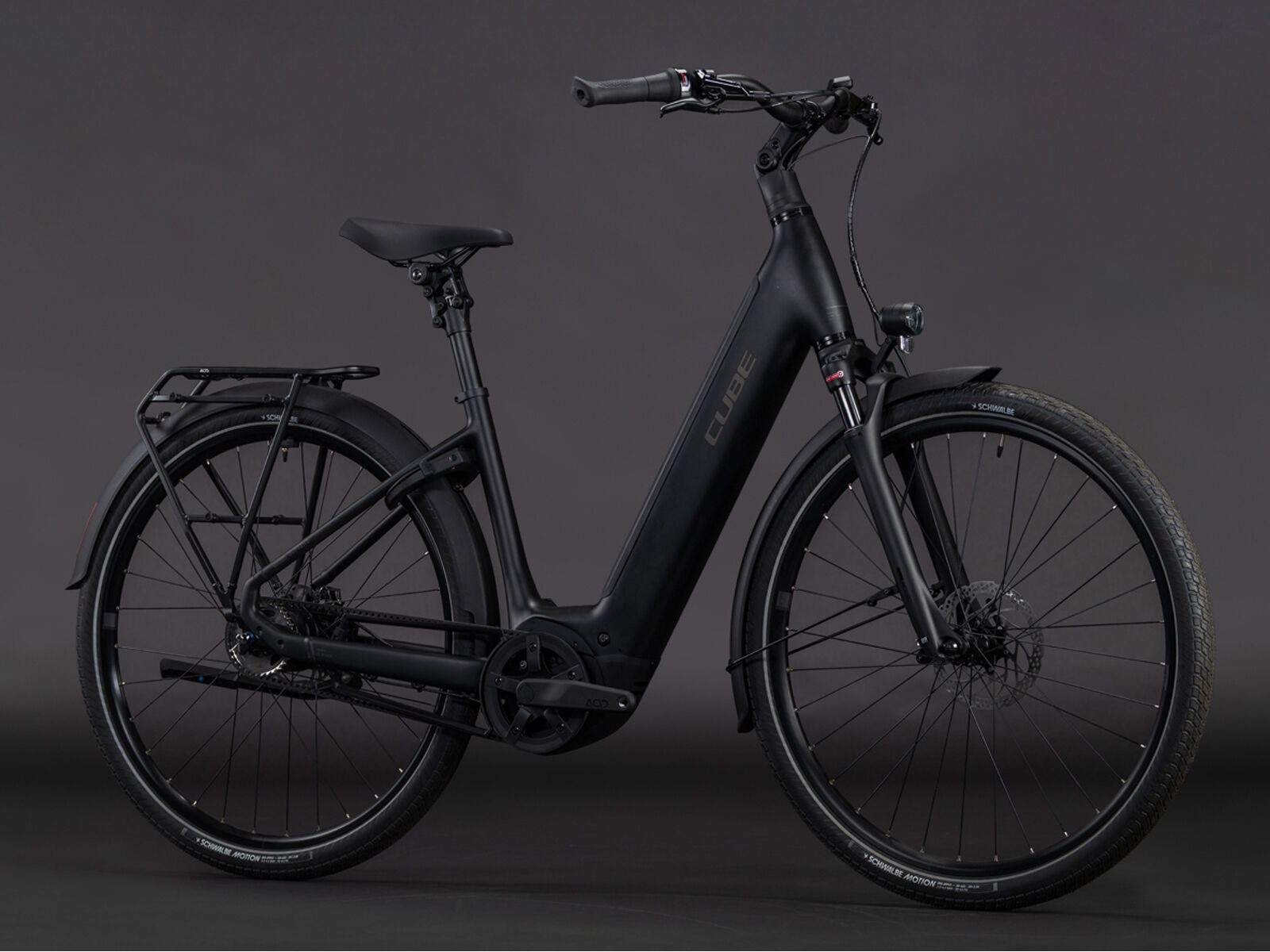 Cube Supreme Hybrid Deluxe EX 600 RT Easy Entry 28, black´n´chrome | Bild 2