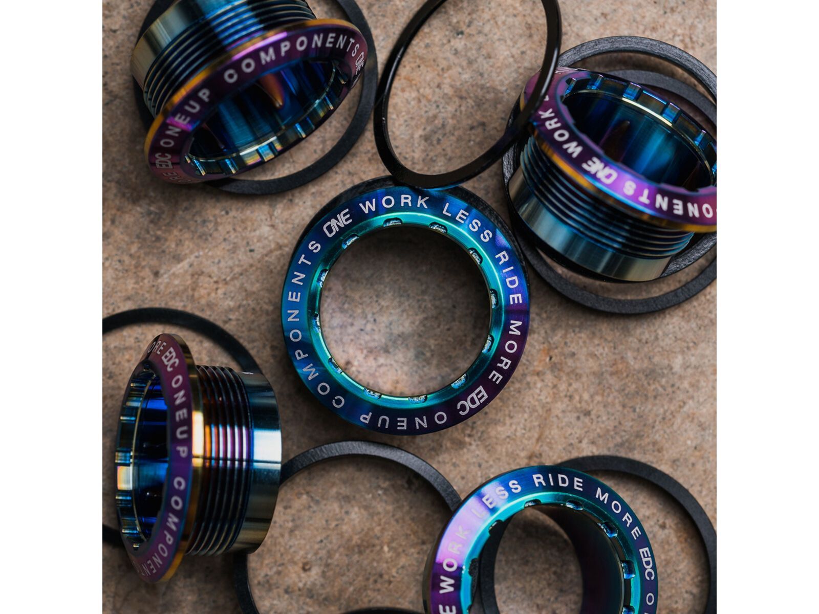 OneUp Components EDC Threaded Top Cap, oil slick | Bild 3