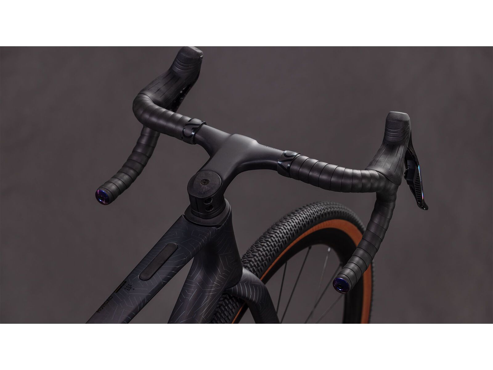 Cube Nuroad C:62 EXC, carbon´n´crisscross | Bild 4