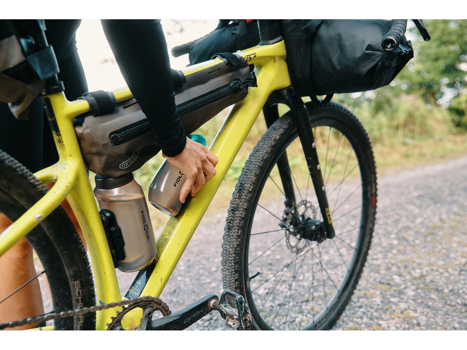 Fidlock Twist Bottle 450 Antibacterial + Bike Base, transparent black/light green | Bild 17