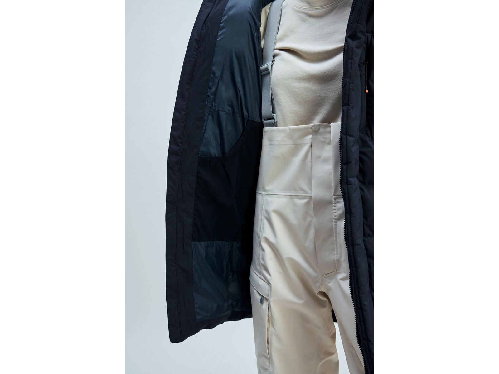 POC W's Race Loft Parka, uranium black | Bild 13