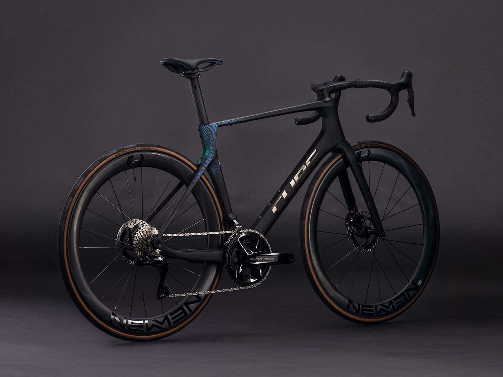 Cube Agree C:62 SLT, black´n´black | Bild 2