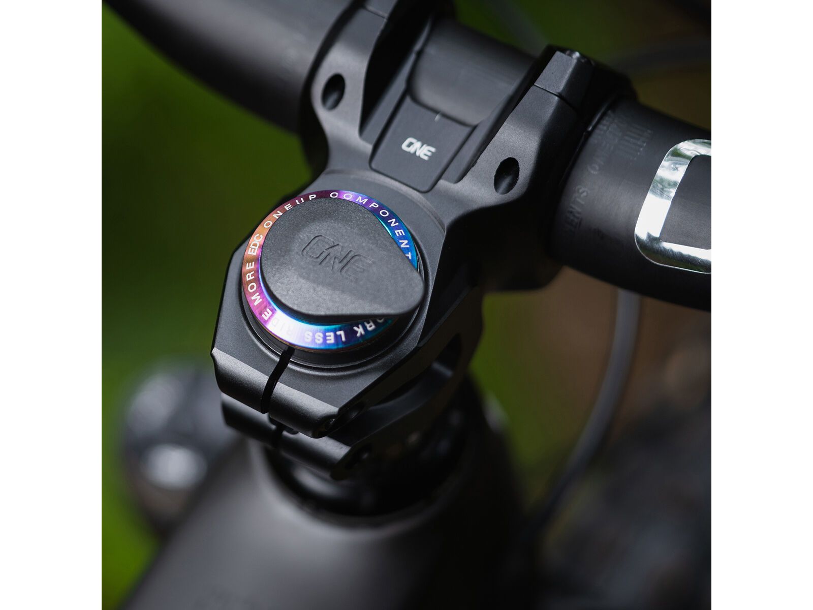 OneUp Components EDC Threaded Top Cap, oil slick | Bild 2