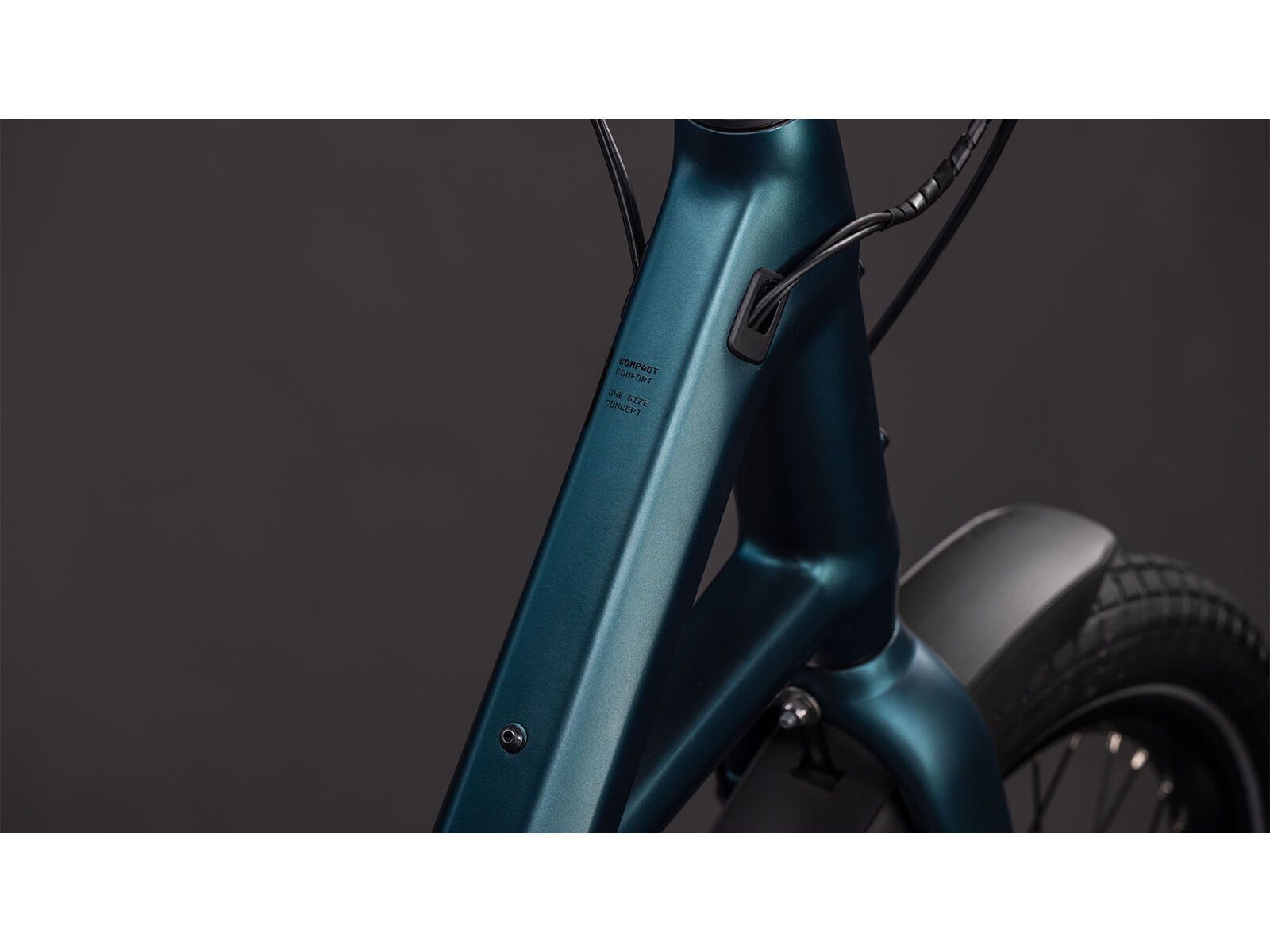 Cube Compact Hybrid 545, royalgreen´n´black | Bild 3