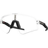 Oakley Sutro Lite Sweep Clear To Black Iridium Photochromic / matte clear