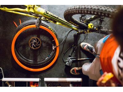 Tubolito Tubo MTB - 27.5 x 1.8-2.5, orange - Bild 8