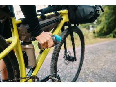 Fidlock Twist Bottle 450 Antibacterial + Bike Base, transparent black/light green - Bild 18