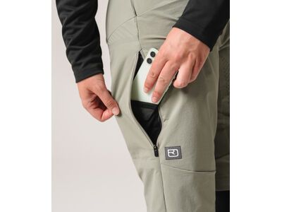 Ortovox Sequence Trail Shorts W, green sage - Bild 5