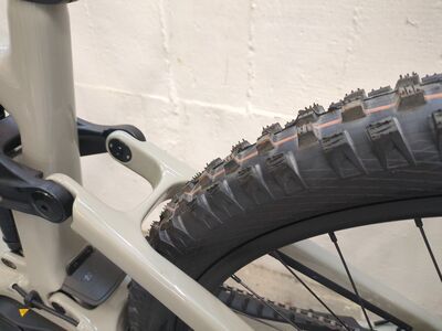 ***2. Wahl*** Santa Cruz Vala C / R / MX gloss grey - Bild 3