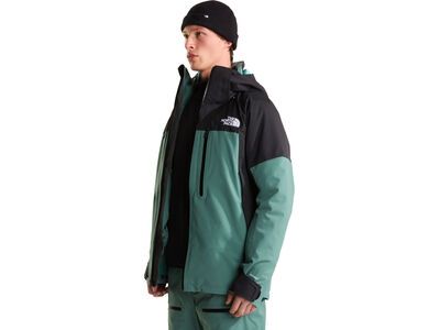 The North Face M Chakal Jacket, dark sage/tnf black - Bild 4